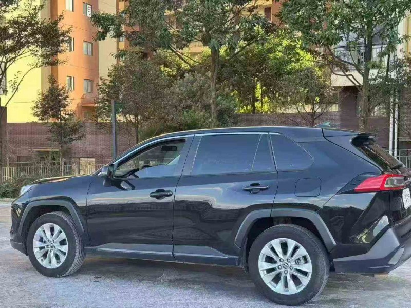 保山22年丰田威兰达7