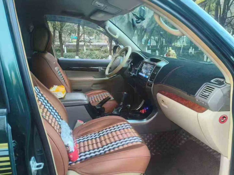 昭通09年丰田普拉多5