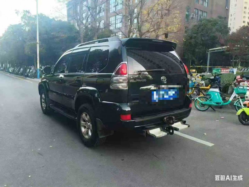 昭通09年丰田普拉多6