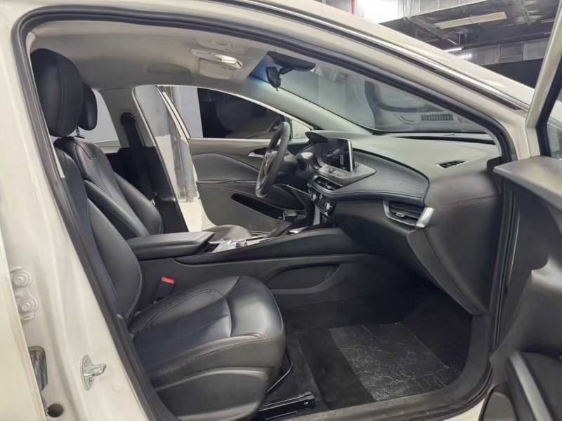 成都24年别克微蓝5