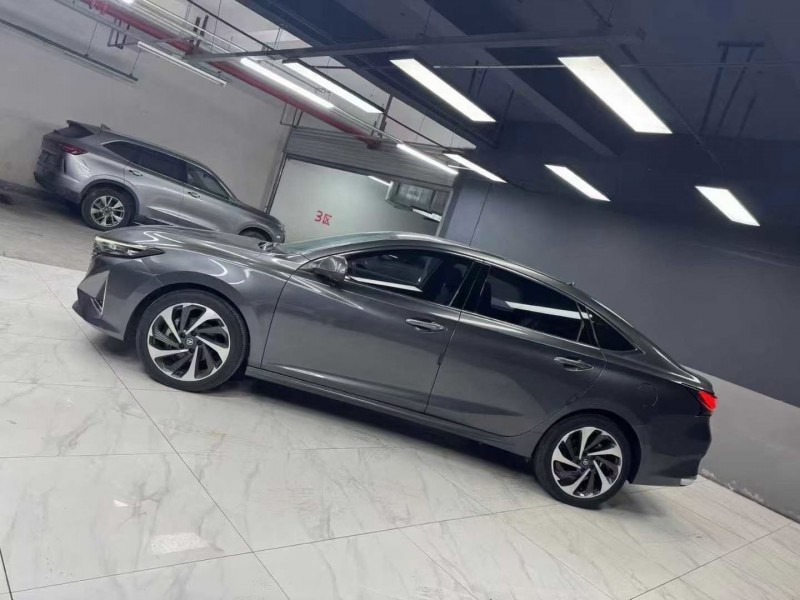 成都22年长安汽车睿骋2