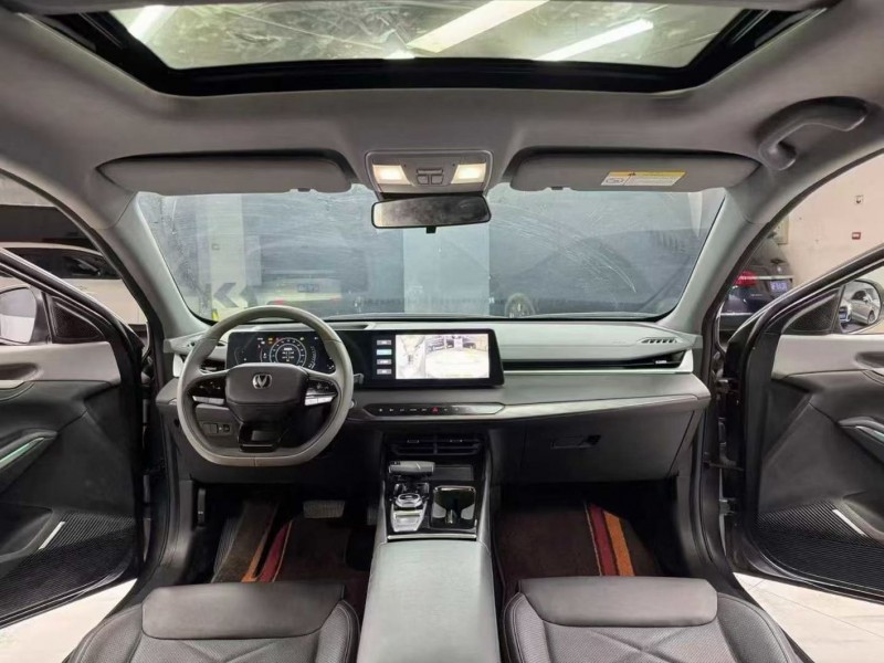 成都22年长安汽车睿骋9