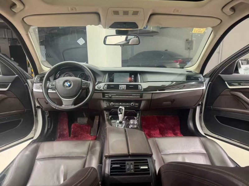 成都15年宝马5系8