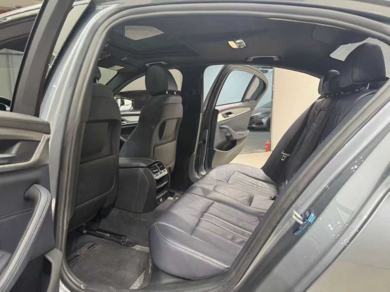 成都18年宝马5系7