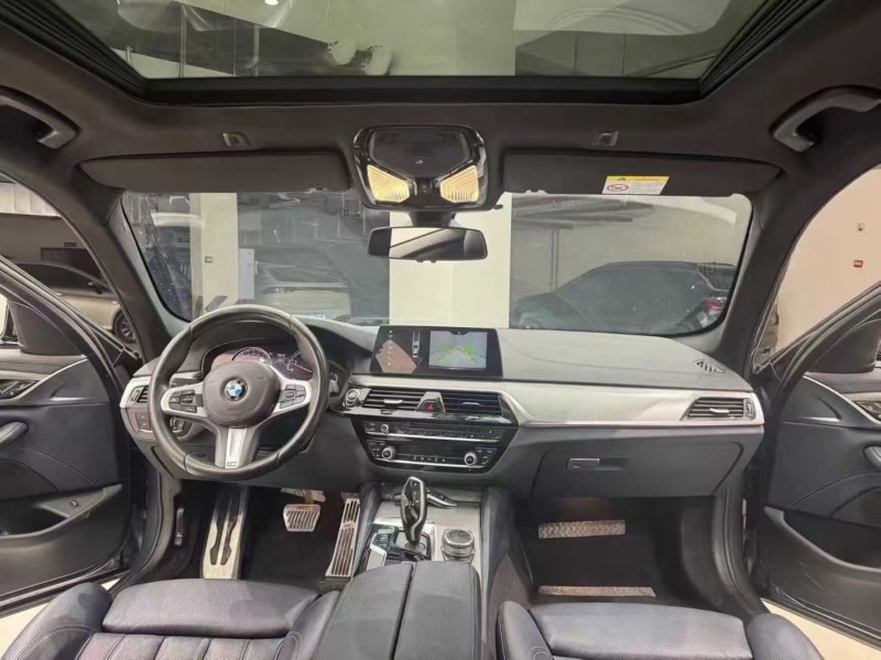 成都18年宝马5系9