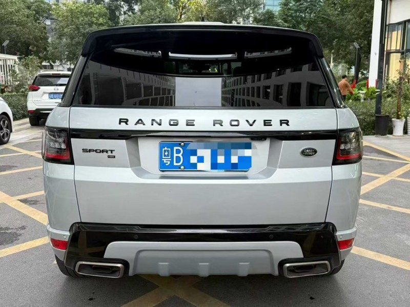 深圳21年路虎揽胜运动9