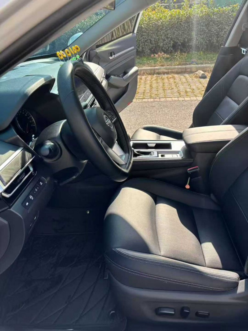 襄阳25年日产天籁2