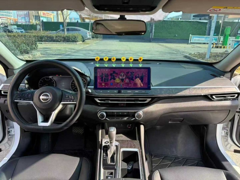 襄阳25年日产天籁4