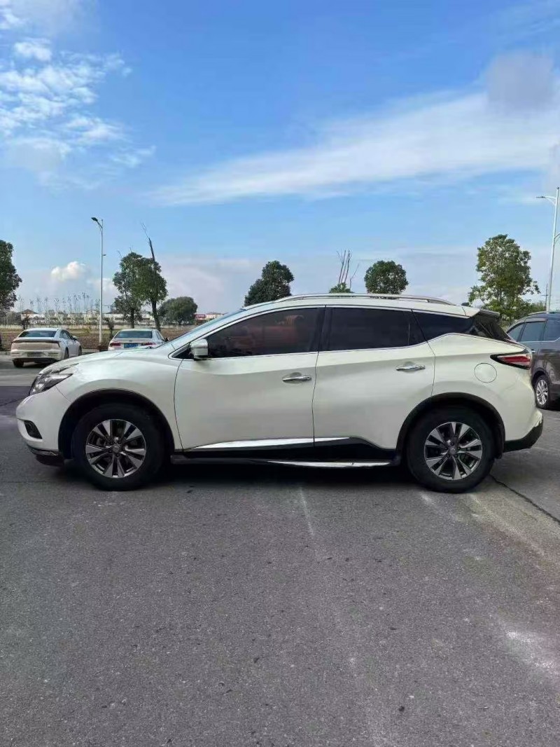 襄阳18年日产楼兰4