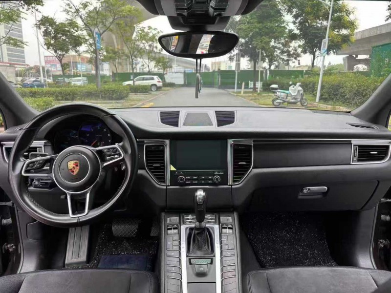 襄阳18年保时捷Macan7