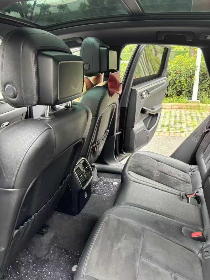 襄阳18年保时捷Macan8