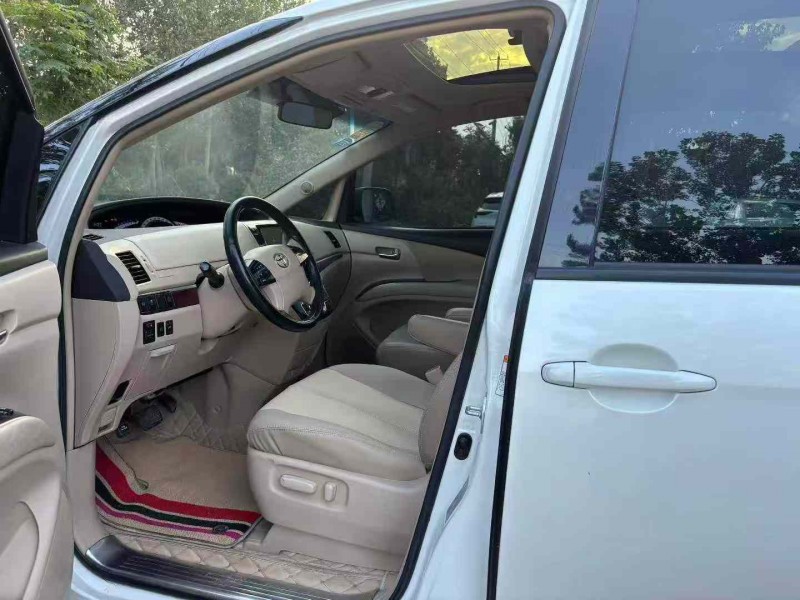 徐州18年丰田普瑞维亚3