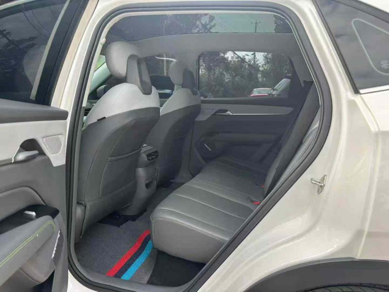 徐州25年奔腾悦意5