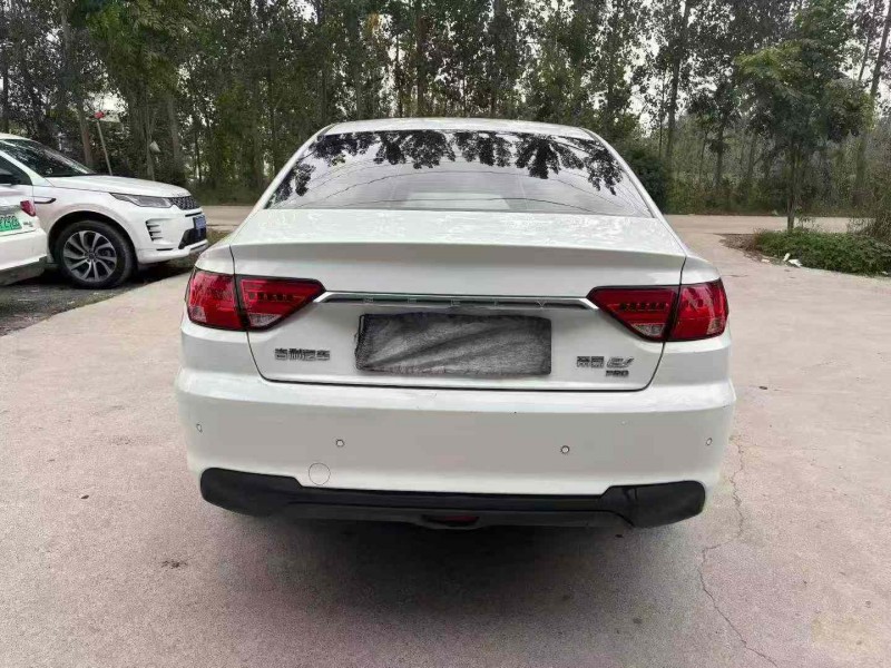 徐州23年吉利帝豪9