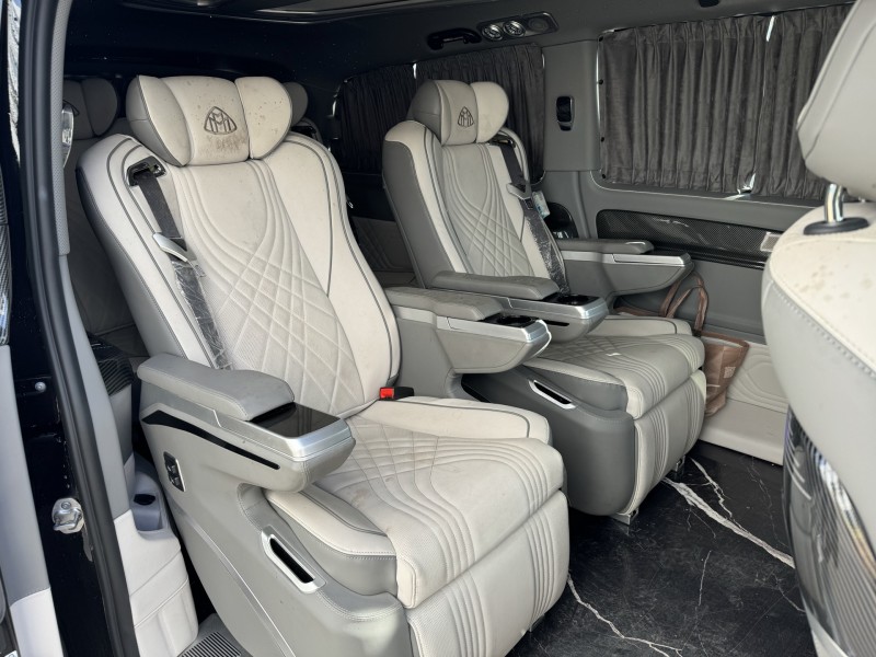 新乡24年奔驰威霆6