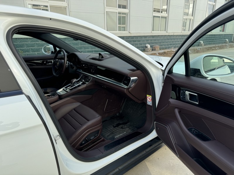 新乡24年保时捷帕拉梅拉6