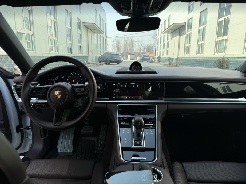 新乡24年保时捷帕拉梅拉7