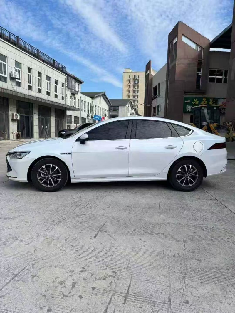 襄阳24年比亚迪秦4