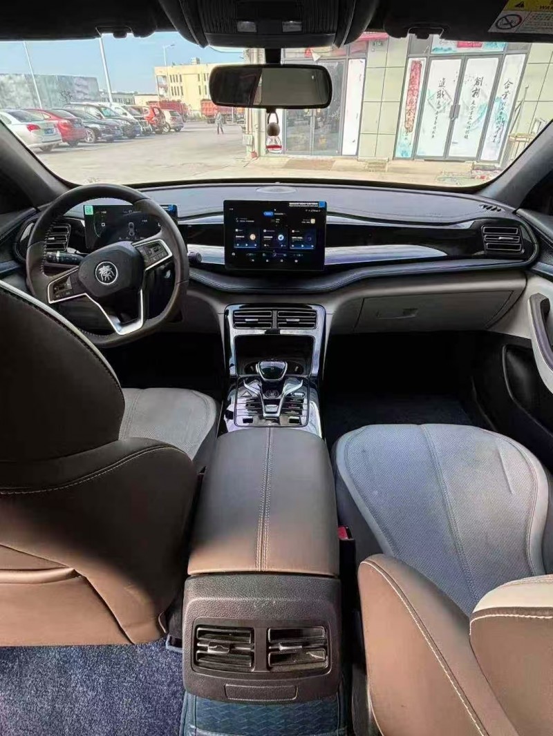 襄阳24年比亚迪秦7