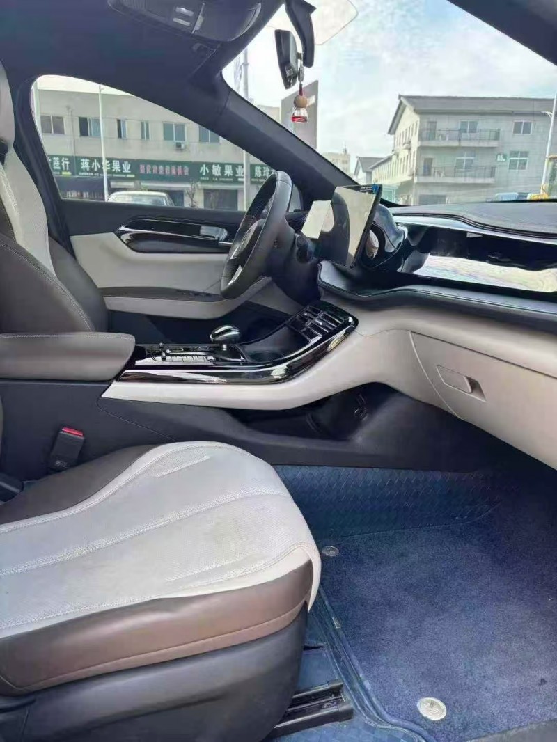 襄阳24年比亚迪秦8