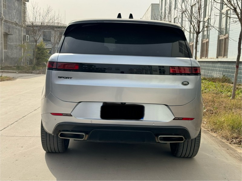 新乡23年路虎揽胜运动8