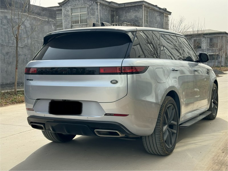 新乡23年路虎揽胜运动9