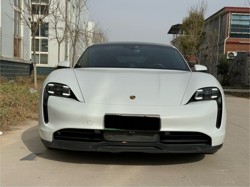新乡23年保时捷Taycan1