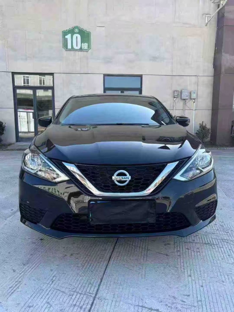 襄阳25年日产轩逸1