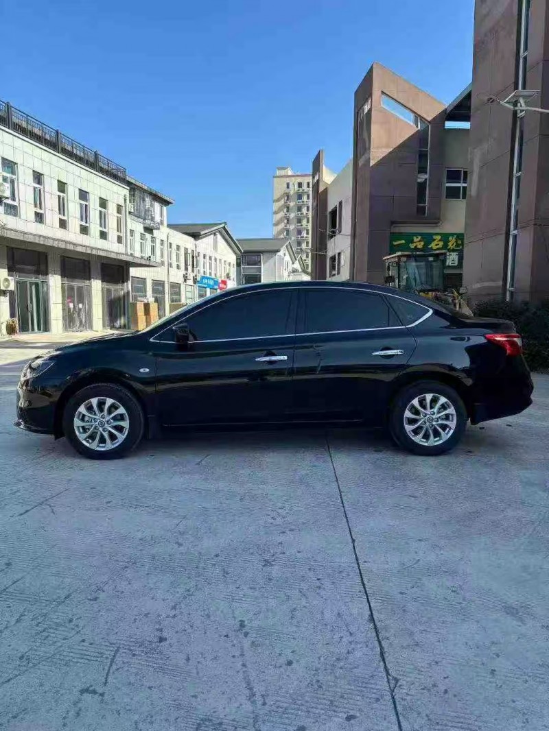 襄阳25年日产轩逸4