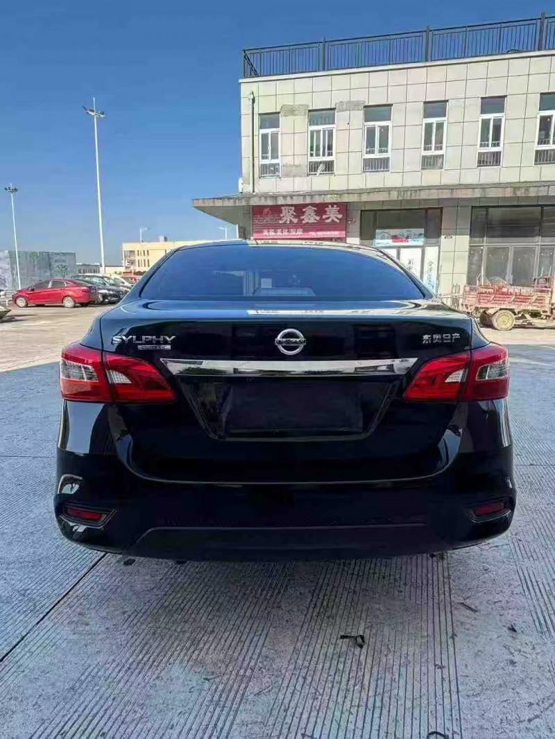 襄阳25年日产轩逸9