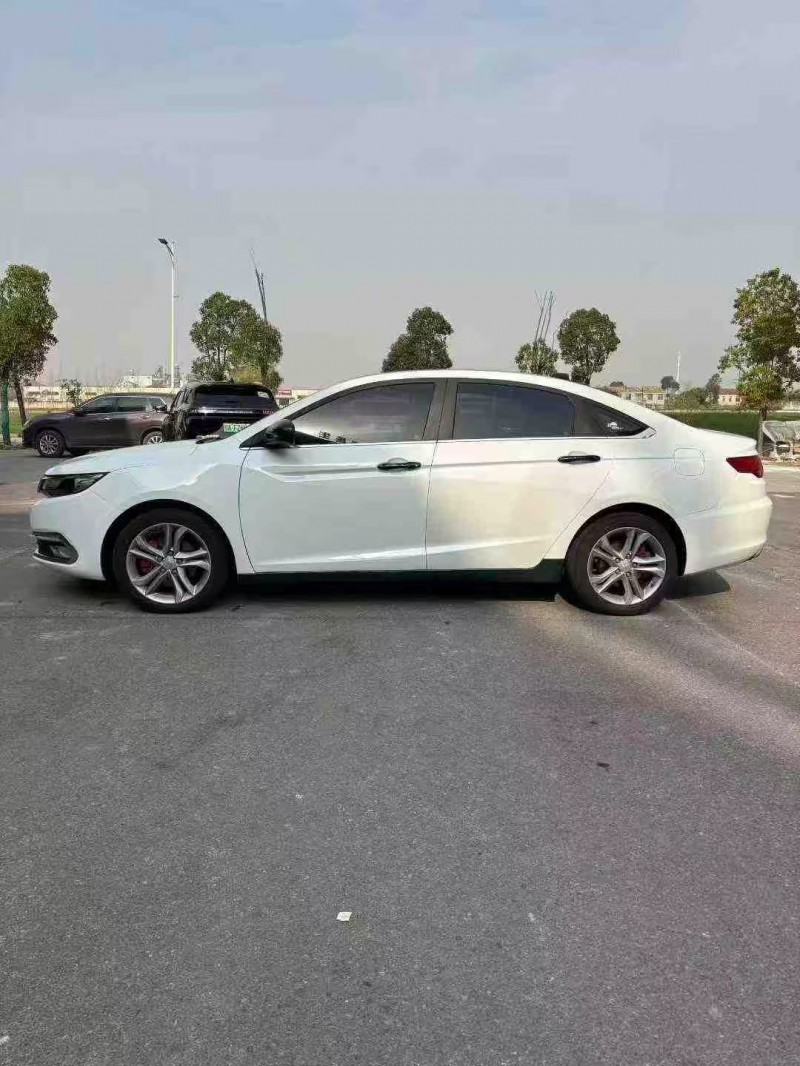 襄阳17年吉利帝豪4