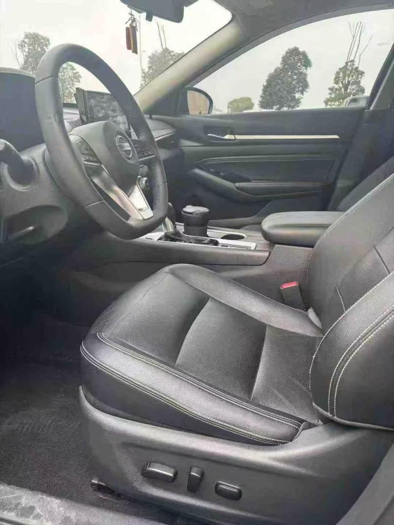 襄阳22年日产天籁5