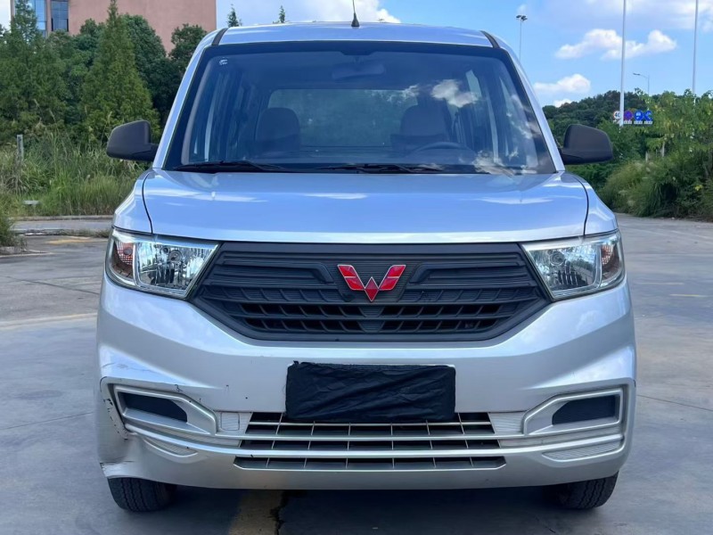 长沙21年五菱汽车宏光1