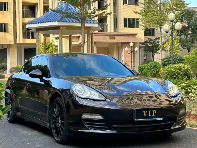 东莞12年保时捷帕拉梅拉3