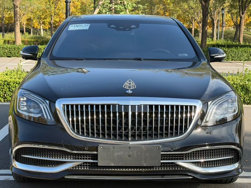 郑州19年奔驰迈巴赫S级1