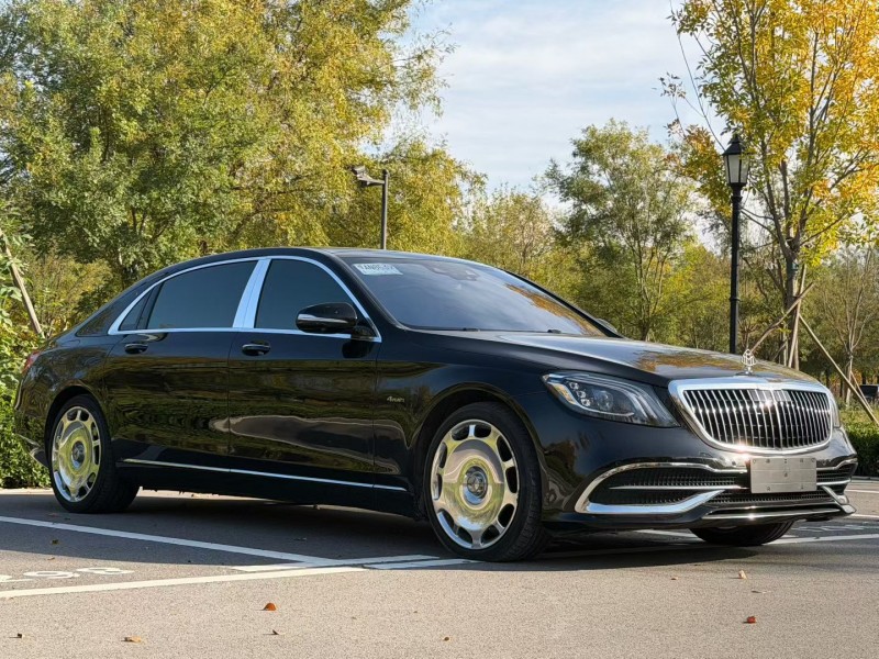 郑州19年奔驰迈巴赫S级2