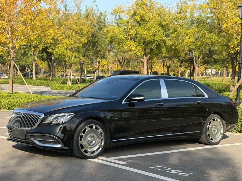 郑州19年奔驰迈巴赫S级3