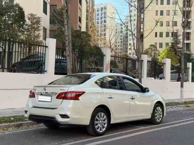 昭通20年日产轩逸7