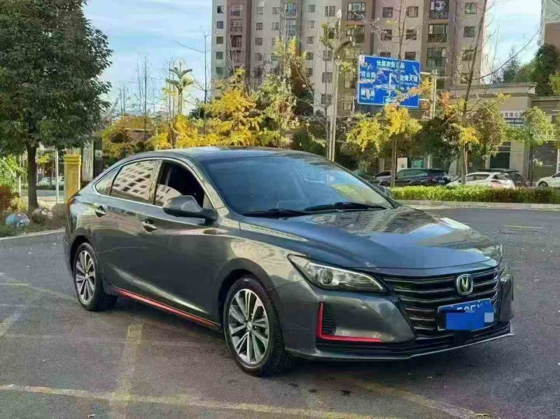 昭通21年长安汽车睿骋3