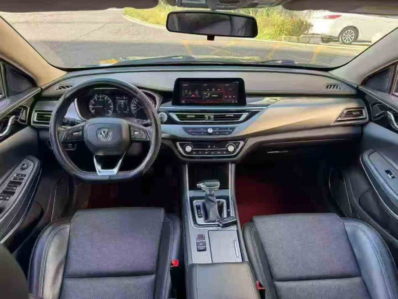 昭通21年长安汽车睿骋5