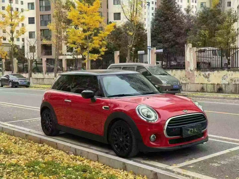 保山20年宝马迷你3