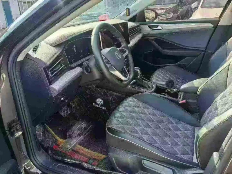 邵阳23年大众速腾6