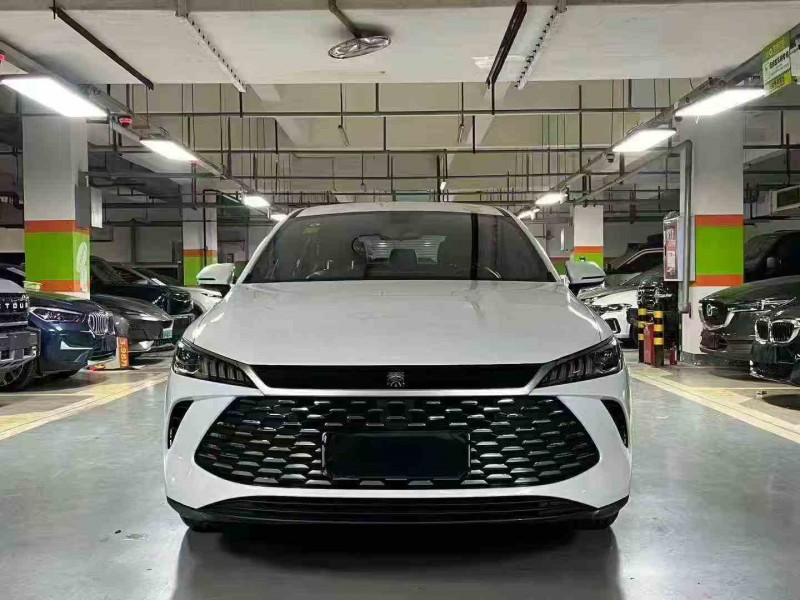 绵阳25年比亚迪秦1