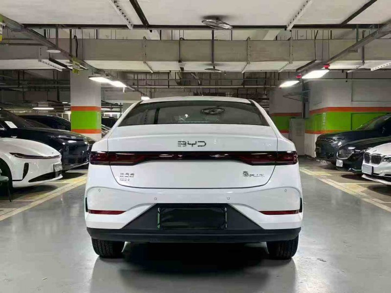 绵阳25年比亚迪秦9