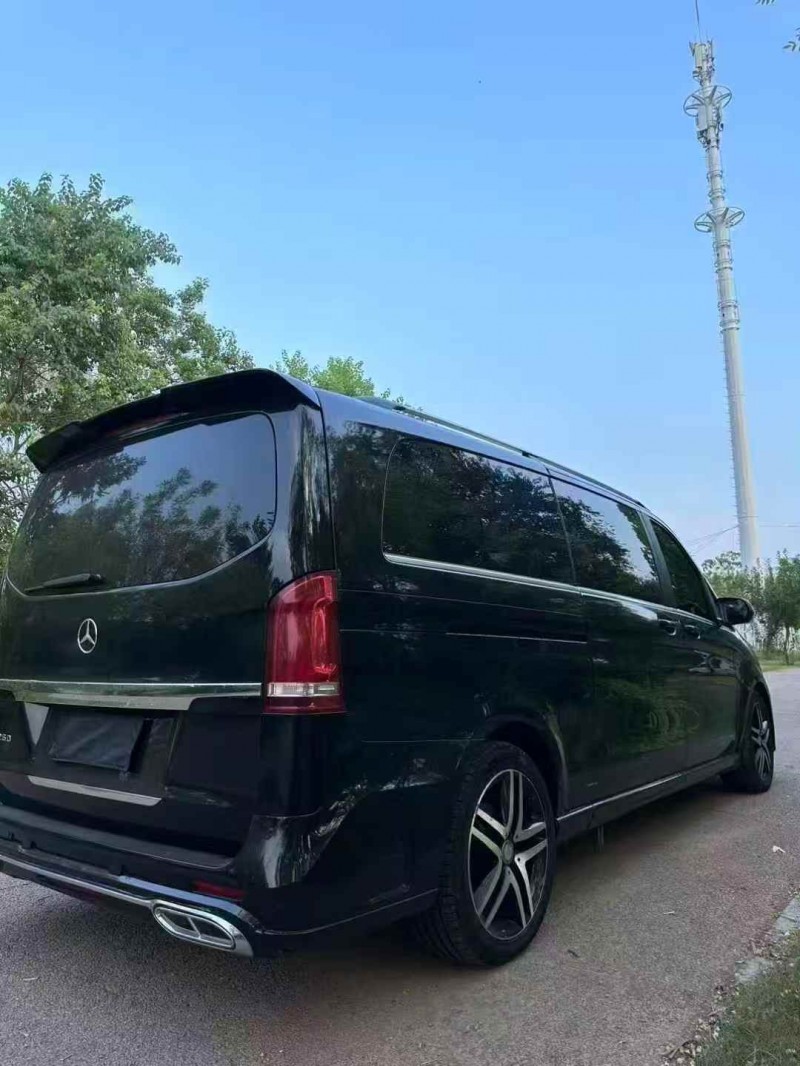 淄博17年奔驰V7
