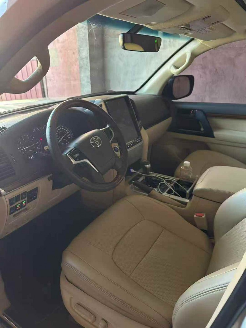 邯郸17年丰田兰德酷路泽5