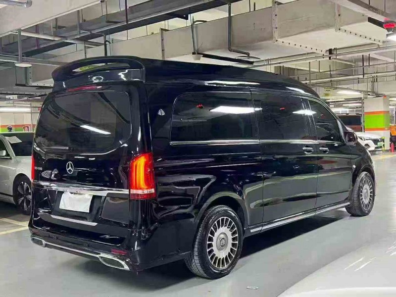 泸州20年奔驰威霆8