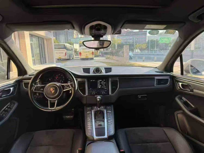 珠海16年保时捷Macan5