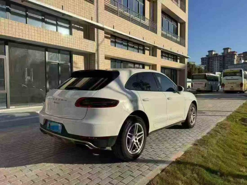 珠海16年保时捷Macan7
