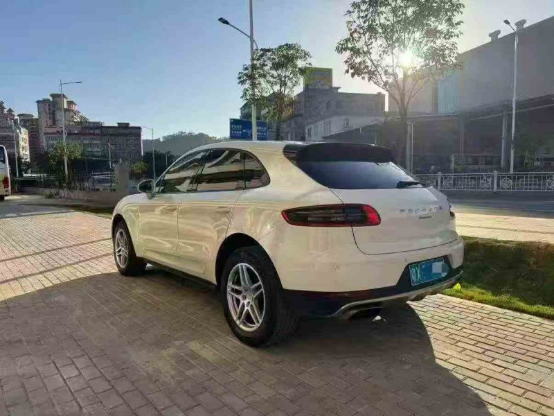 珠海16年保时捷Macan8
